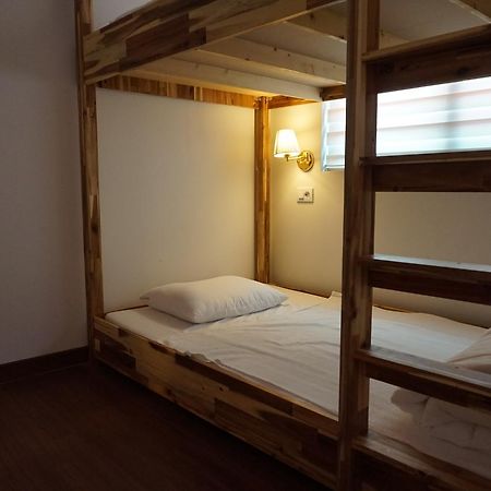 P.S Guesthouse Itaewon Seoul Exterior photo